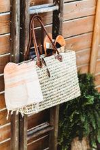 Load image into Gallery viewer, Straw Tote
